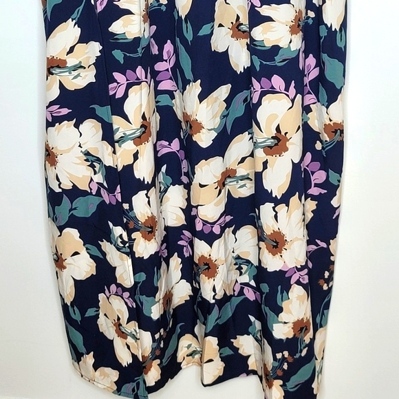 Navy Blue Floral Print Cold Shoulder Dress - Picture 5 of 5